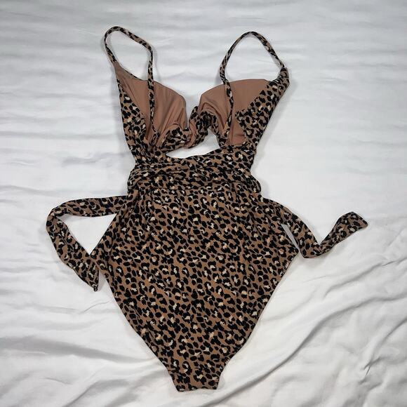Aerie Swimsuit Size L Leopard Print Wrap One Piece Spaghetti Full Coverage Beach - Picture 9 of 12